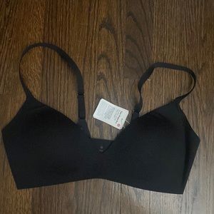 NWT Lululemon Take Shape Bra - Size 36C